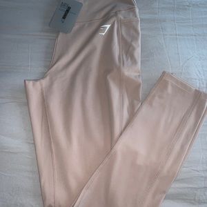 Gym shark leggings